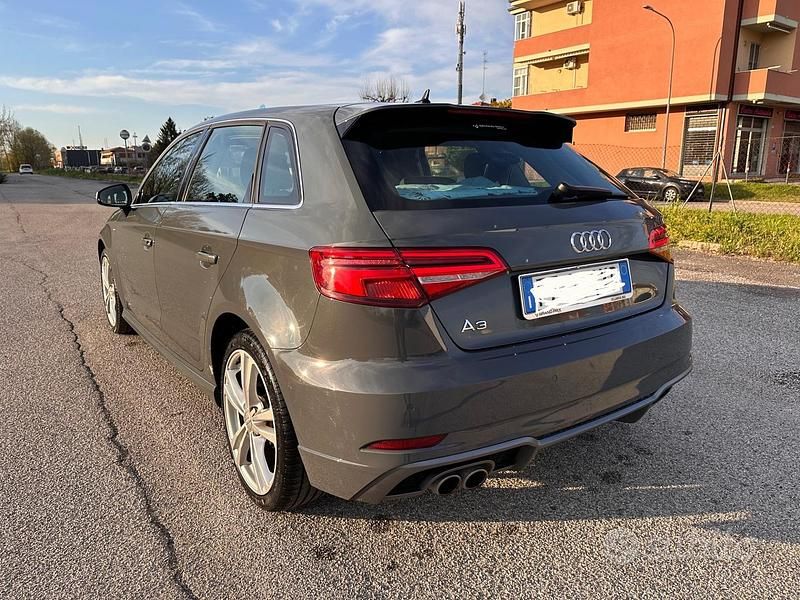 Käytetty Audi A3 Admired 150 HP (110 kW) 2020 Harmaa Sedan