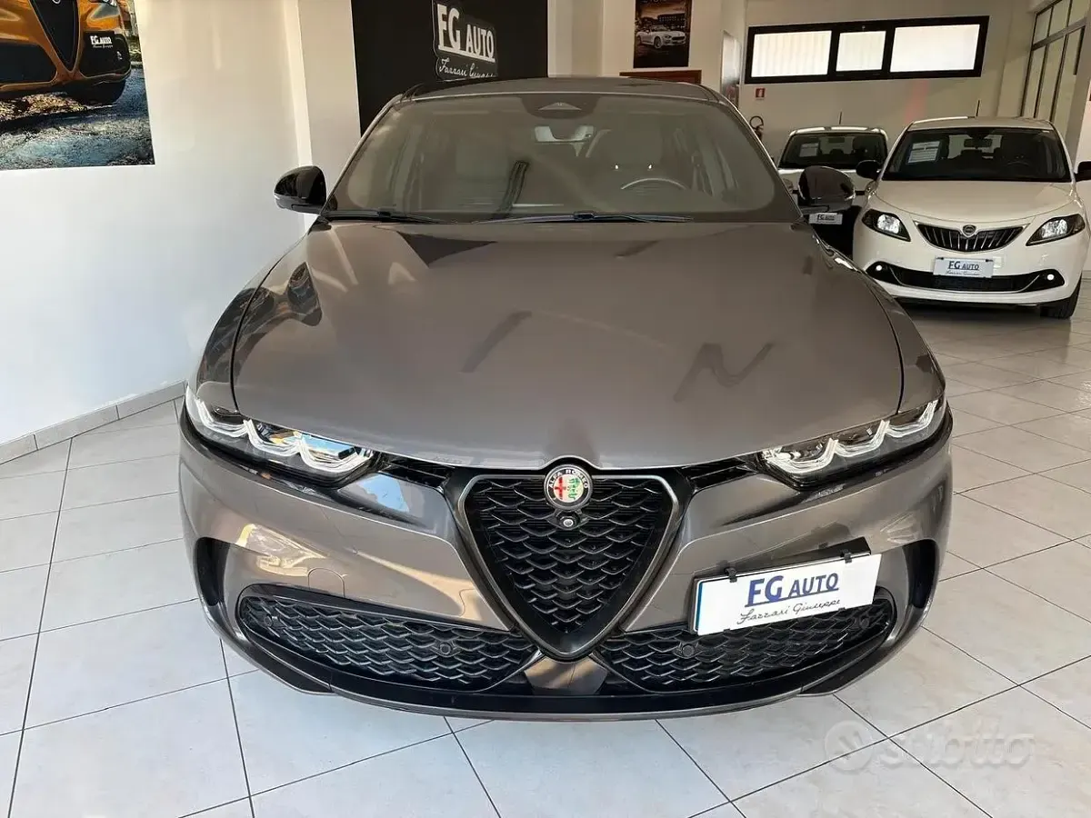 Usata Alfa Romeo Tonale Sprint 131 CV (96 kW) 2024 Grigio SUV