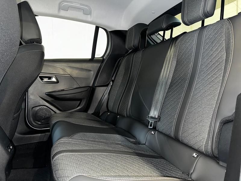 Usata Peugeot 208 Allure 102 CV (75 kW) 2025 Grigio Utilitaria