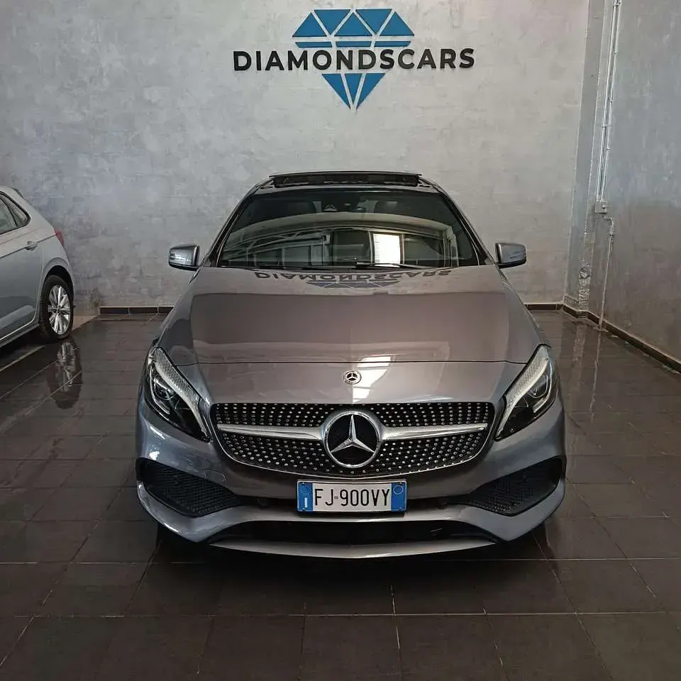 Usata Mercedes A200 Premium 136 CV (100 kW) 2017 Grigio Utilitaria
