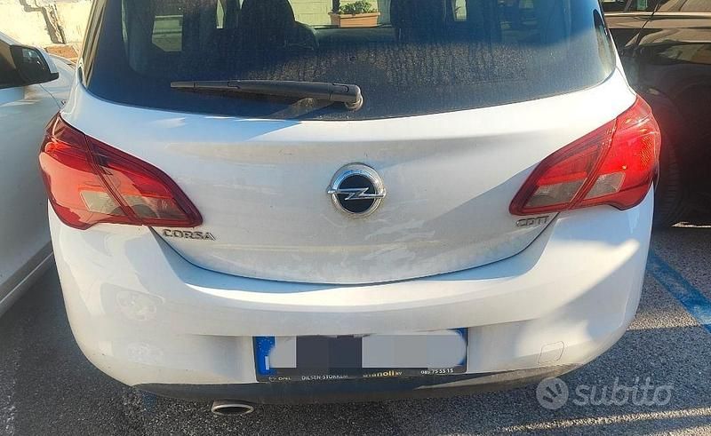 Bianco Usata 2016 Opel Corsa Tre volumi | 5500 € (Super prezzo) - Immagine 1/4