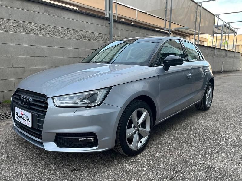 Usata Audi A1 Sportback Design 90 CV (66 kW) 2016 Argento Utilitaria