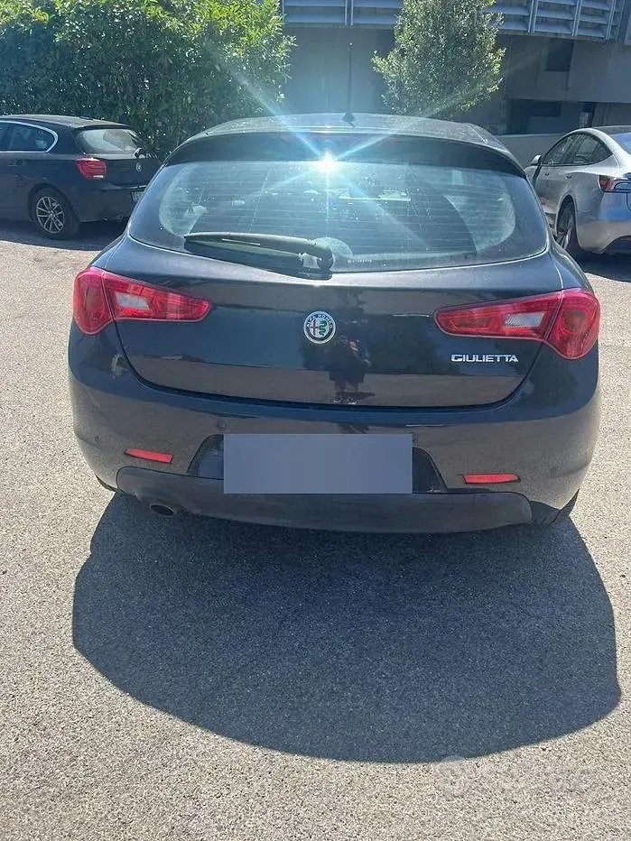 Usata Alfa Romeo Giulietta 120 CV (88 kW) 2017 Grigio Utilitaria