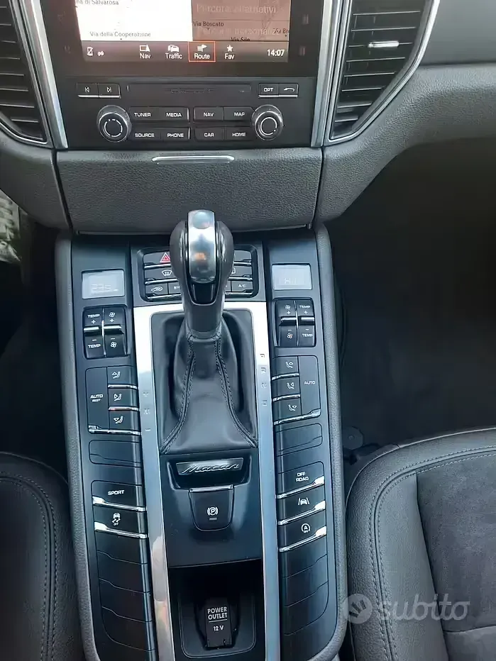 Usata Porsche Macan 252 CV (185 kW) 2018 Grigio SUV