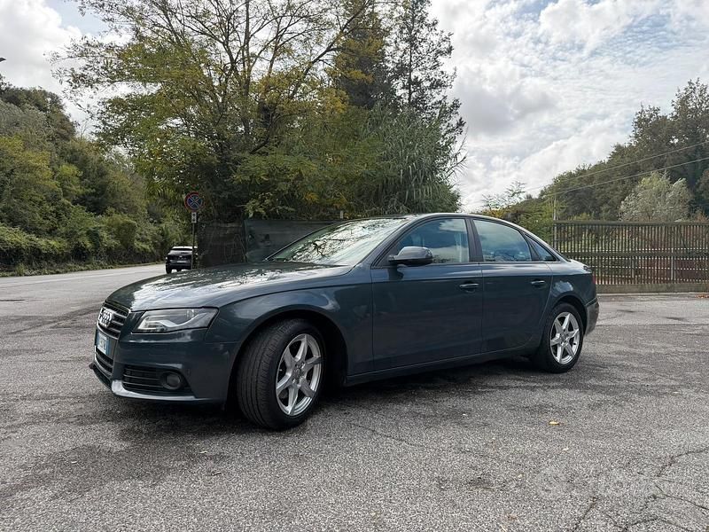Usata Audi A4 143 CV (105 kW) 2009 Blu Berlina