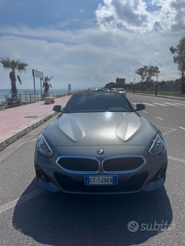 Usata BMW Z4 197 CV (144 kW) 2024 Grigio Cabrio