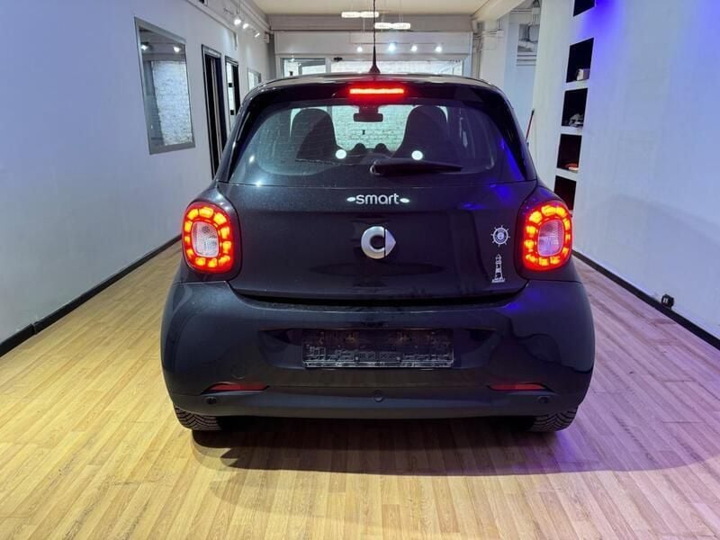 Usata Smart ForFour Prime 90 CV (66 kW) 2017 Nero Utilitaria