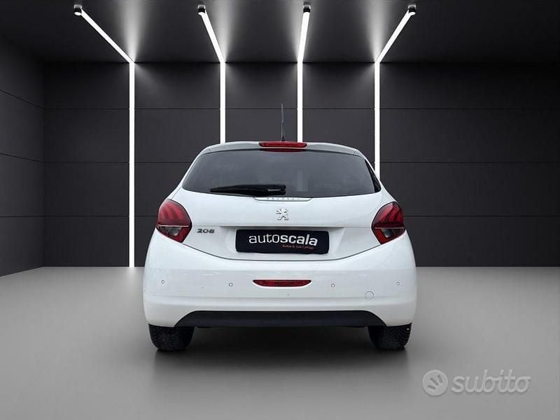 Usata Peugeot 208 Signature Sky 102 CV (75 kW) 2020 Bianco Utilitaria