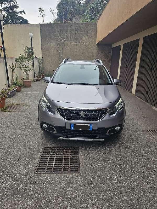 Usata Peugeot 2008 Allure 102 CV (75 kW) 2019 Grigio SUV