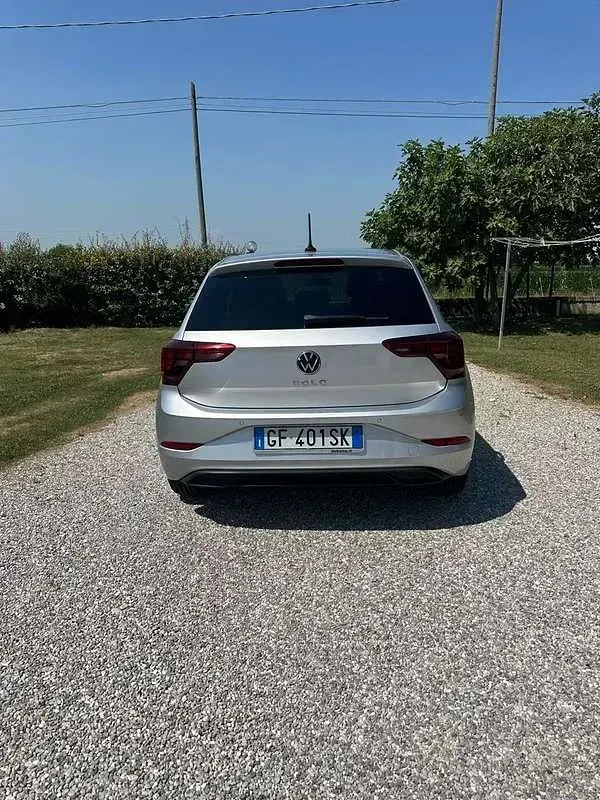 Usata VW Polo Life 95 CV (69 kW) 2021 Grigio Utilitaria