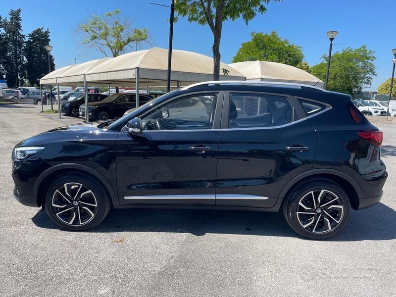 Usata MG ZS Luxury 108 CV (79 kW) 2023 Berlina