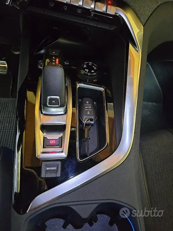 Usata Peugeot 3008 GT-line 131 CV (96 kW) 2018 Nero SUV