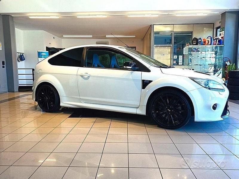 Usata Ford Focus RS 305 CV (224 kW) 2009 Bianco Berlina