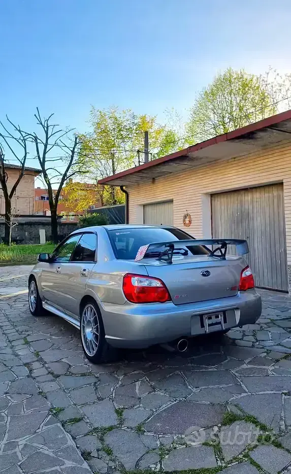 Usata Subaru Impreza 265 CV (194 kW) 2005 Grigio Berlina