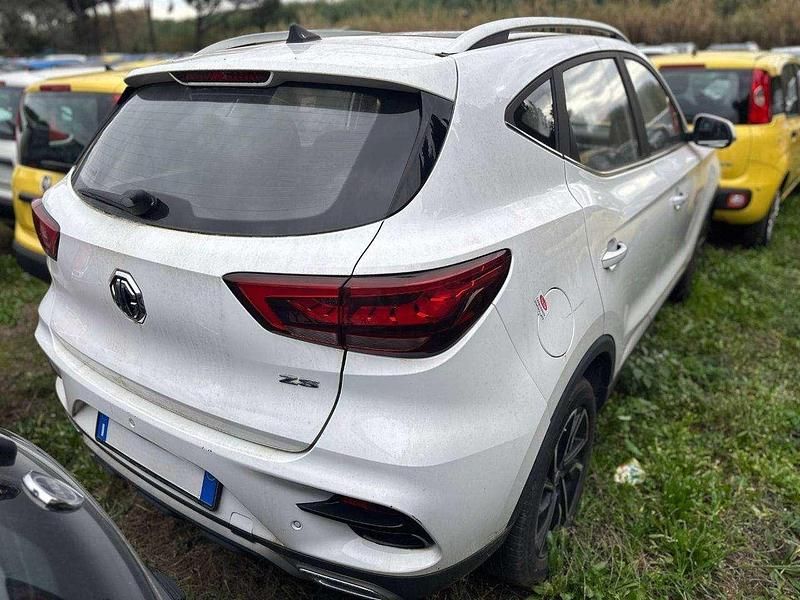 Usata MG ZS Luxury 111 CV (81 kW) 2023 Bianco SUV