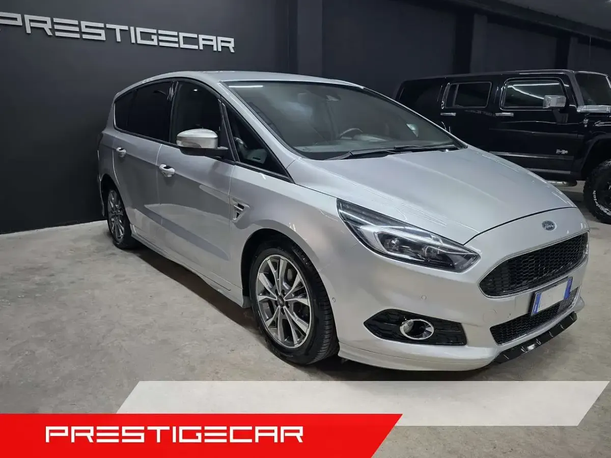 Usata Ford S-MAX Business Edition 150 CV (110 kW) 2018 Moondust silver Monovolume