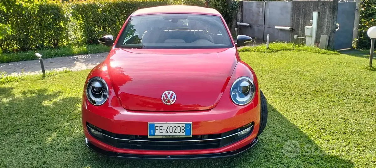 Usata VW Beetle 150 CV (110 kW) 2016 Rosso Utilitaria
