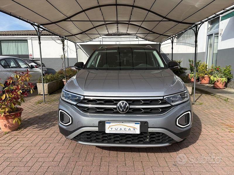 Usata VW T-Roc Style 150 CV (110 kW) 2024 Grigio SUV