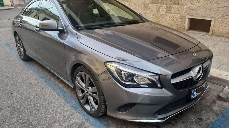 Usata Mercedes CLA180 Business 109 CV (80 kW) 2017 Grigio Berlina