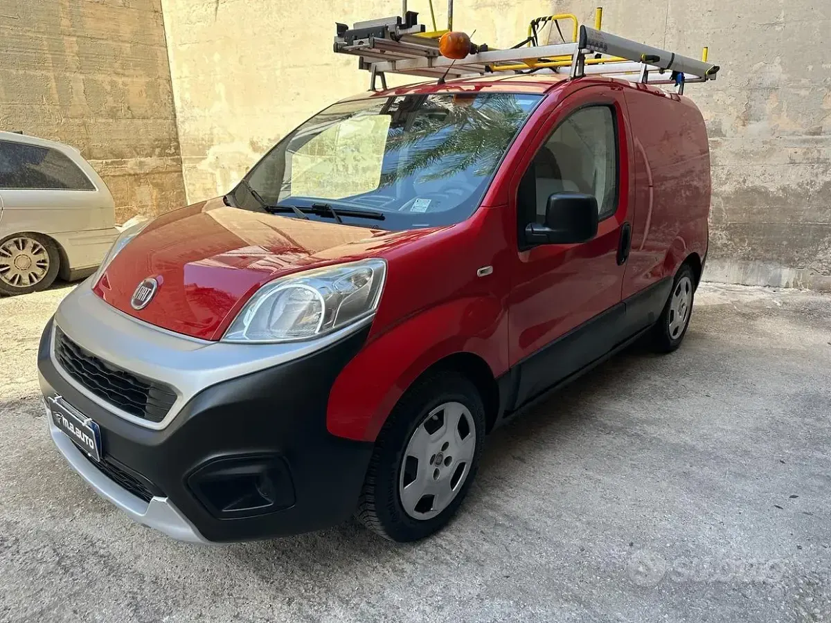Usata Fiat Fiorino 95 CV (69 kW) 2016 Rosso Monovolume