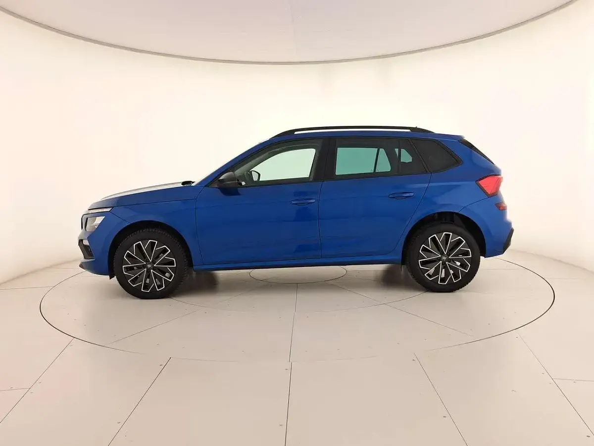 Usata Skoda Kamiq 116 CV (85 kW) 2025 Blu race metallizzato SUV