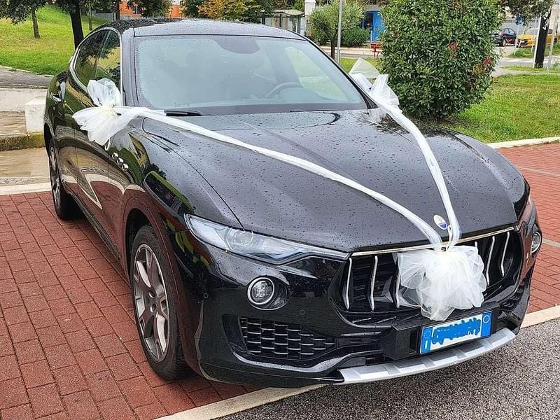Usata Maserati Levante 275 CV (202 kW) 2017 Nero SUV