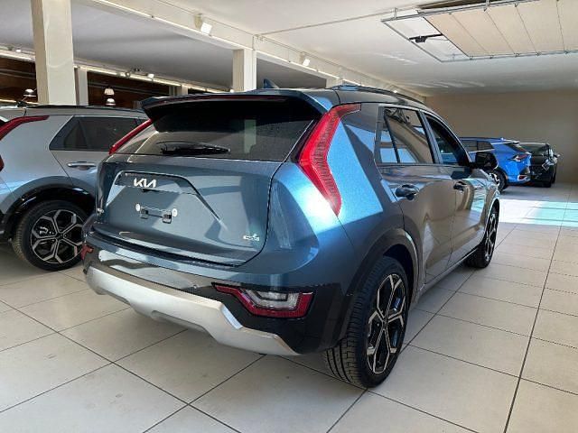 Nuova Kia Niro 92 CV (67 kW) 2025 Blu metallizzato SUV