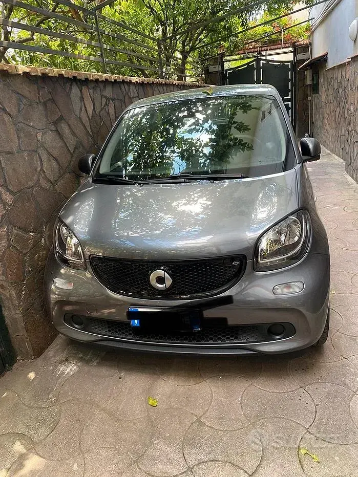 Usata Smart ForFour 90 CV (66 kW) 2018 Grigio Utilitaria