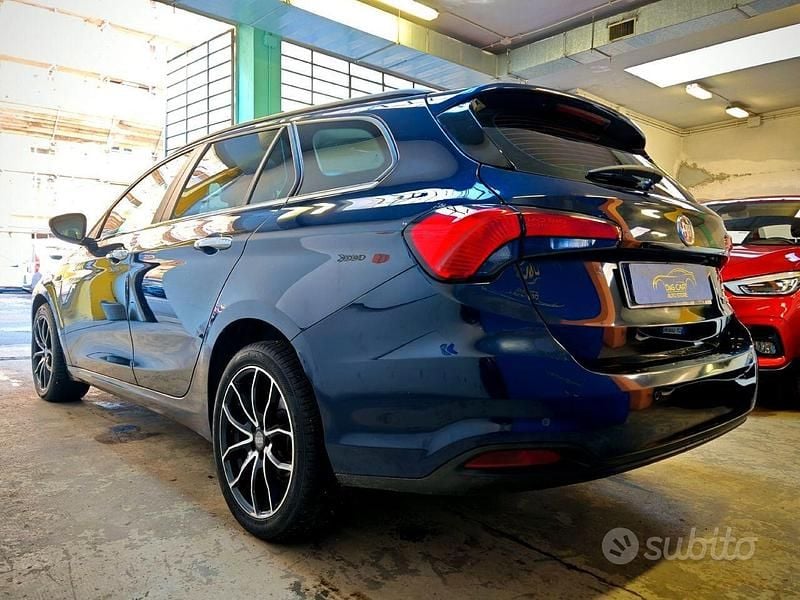 Usata Fiat Tipo Lounge 120 CV (88 kW) 2017 Blu Station wagon