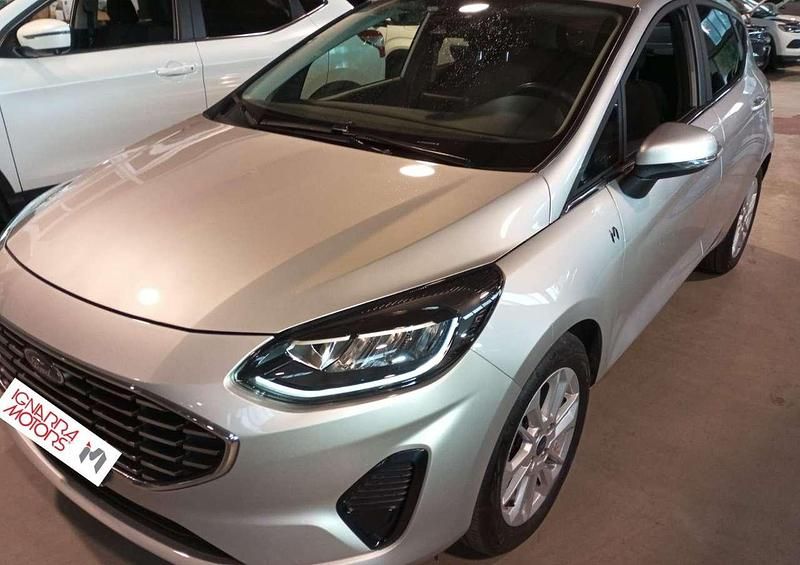 Grigio Usata 2022 Ford Fiesta Titanium Due volumi | 14.600 € (Buon prezzo) - Immagine 1/4