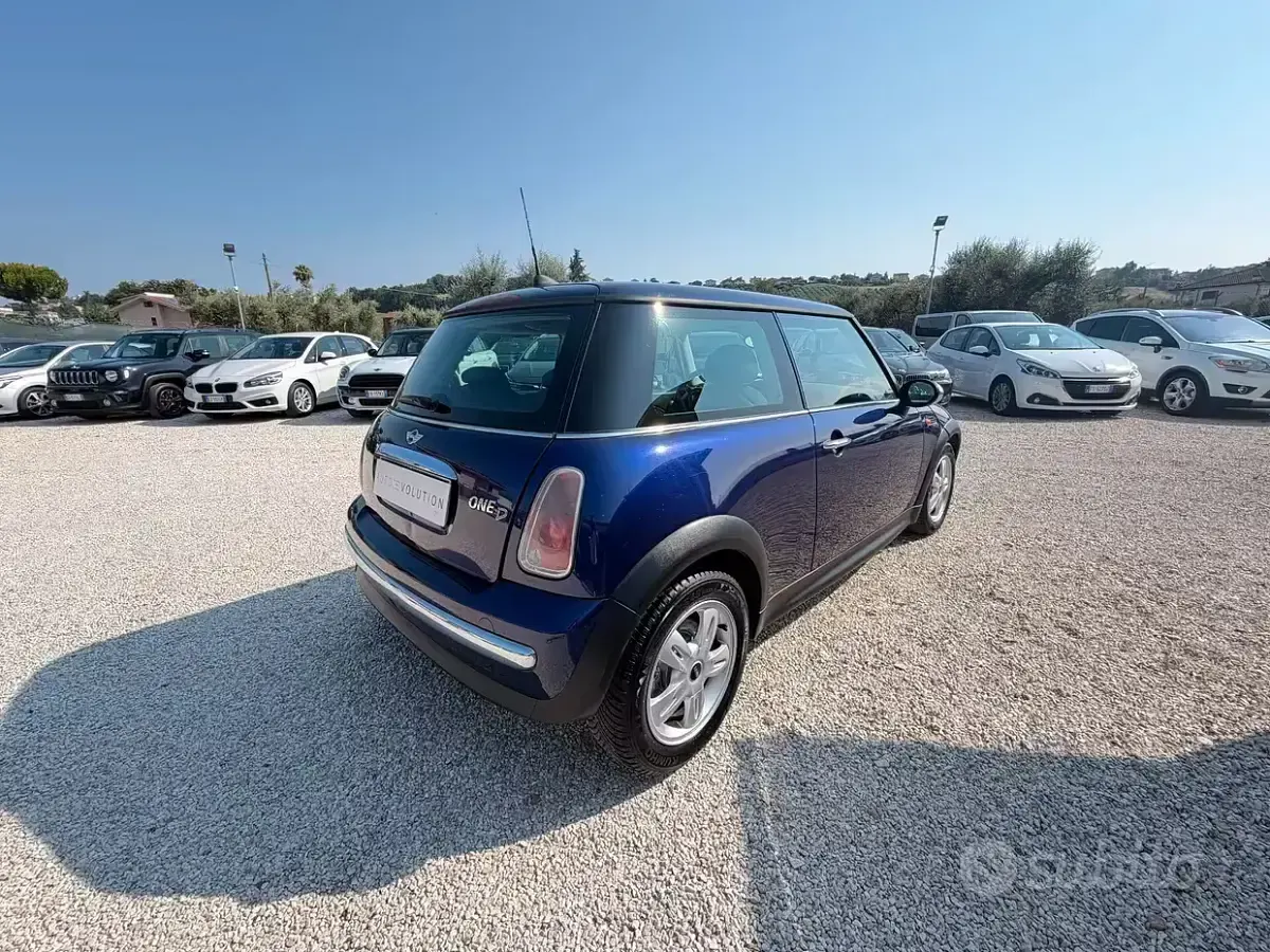Usata Mini One D 75 CV (55 kW) 2004 Blu Utilitaria