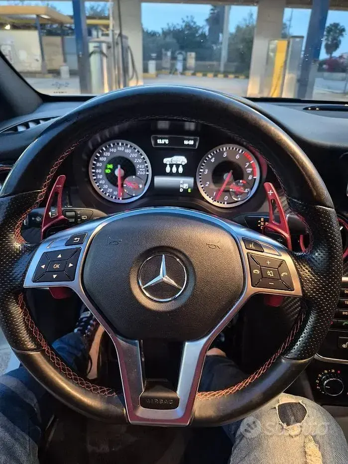Usata Mercedes A250 211 CV (155 kW) 2015 Bianco Utilitaria
