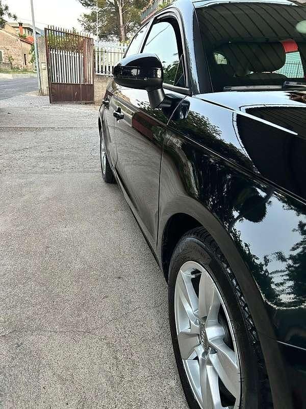 Usata Audi A1 Sportback Ambiente 90 CV (66 kW) 2016 Nero Utilitaria