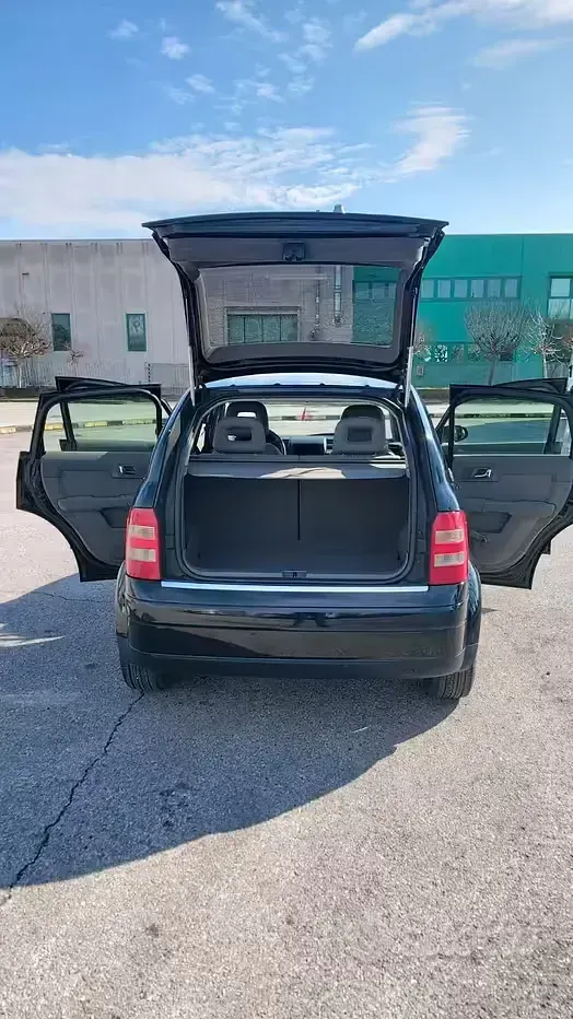 Usata Audi A2 75 CV (55 kW) 2001 Nero Utilitaria