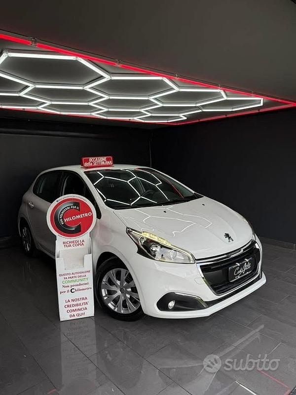 Usata Peugeot 208 Allure 75 CV (55 kW) 2017 Beige Utilitaria