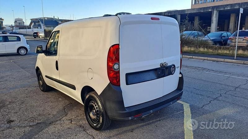 Usata Fiat Doblò 120 CV (88 kW) 2020 Bianco Monovolume