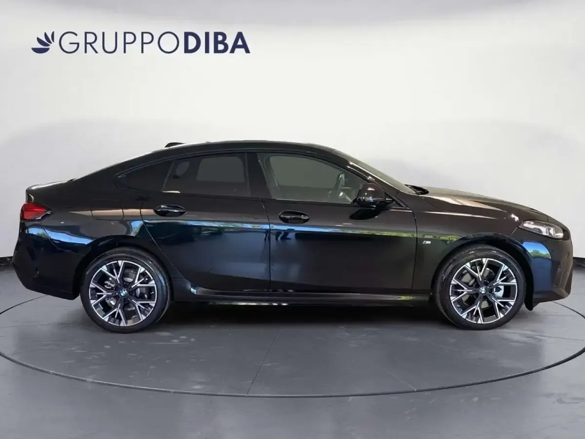 Nuova BMW 218 Efficient Dynamics 150 CV (110 kW) 2026 Nero Coupé