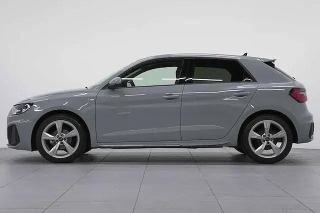 Usata Audi A1 Sportback S-Line 95 CV (69 kW) 2025 Gray Utilitaria