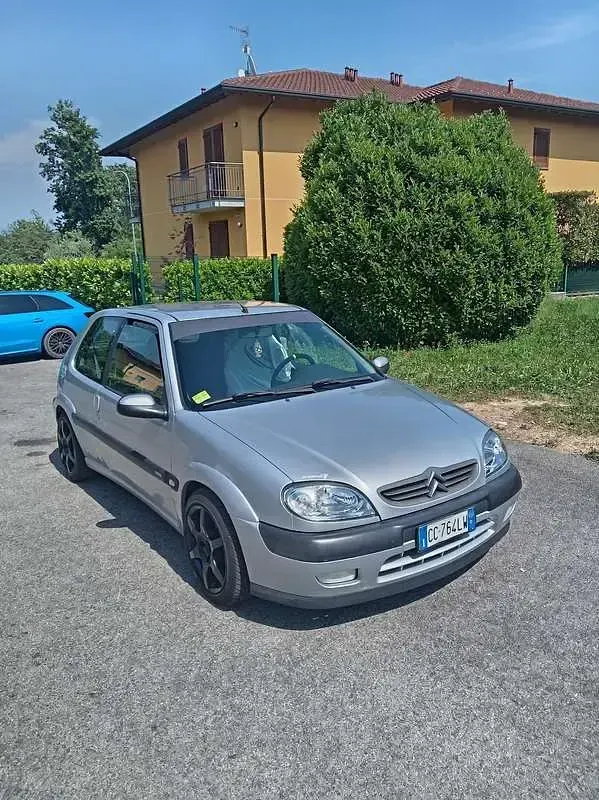 Usata Citroën Saxo 98 CV (72 kW) 2001 Utilitaria