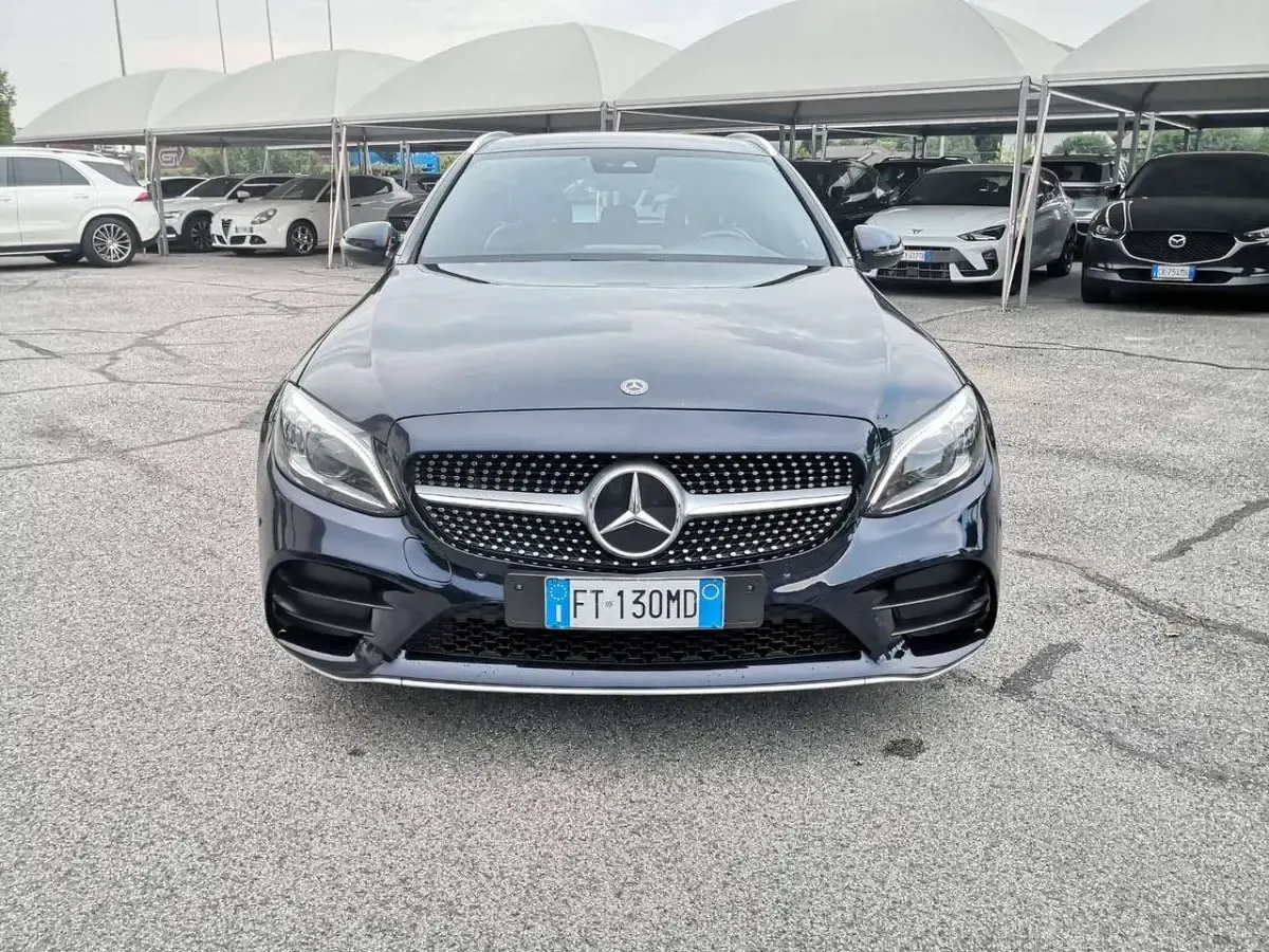 Usata Mercedes C220 Premium 194 CV (142 kW) 2019 Blu/azzurro Station wagon