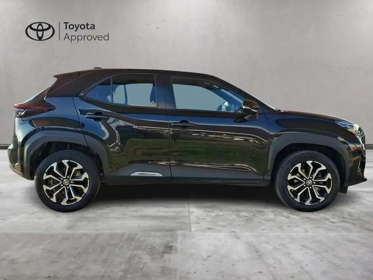 Usata Toyota Yaris Cross Trend 116 CV (85 kW) 2022 Nero SUV