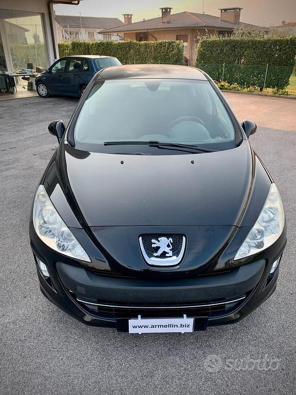 Usata Peugeot 308 92 CV (67 kW) 2010 Nero Berlina