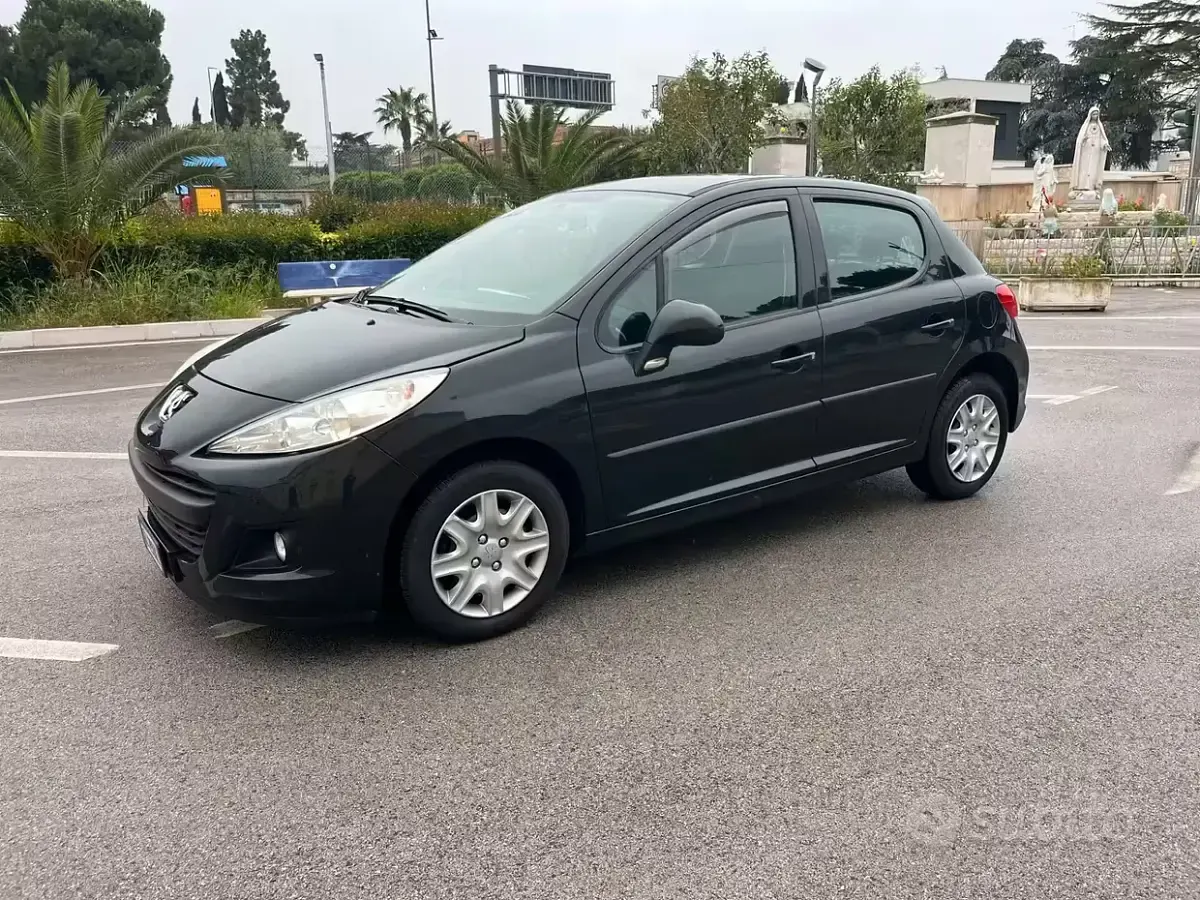 Usata Peugeot 207 95 CV (69 kW) 2010 Nero Berlina