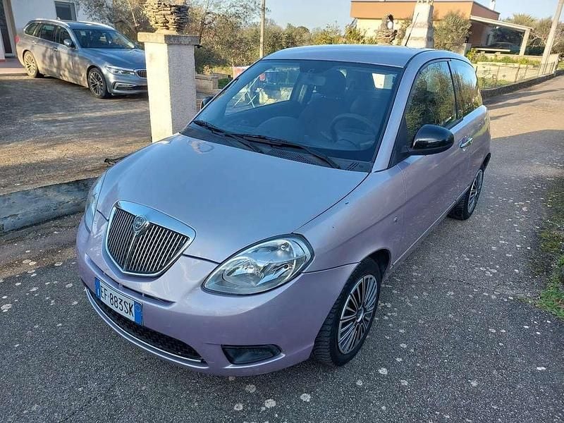 Usata Lancia Ypsilon Platinum 75 CV (55 kW) 2010 Utilitaria
