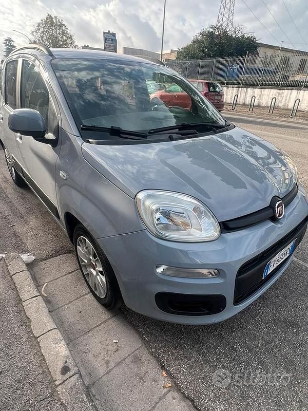 Usata Fiat Panda 69 CV (50 kW) 2019 Grigio Utilitaria