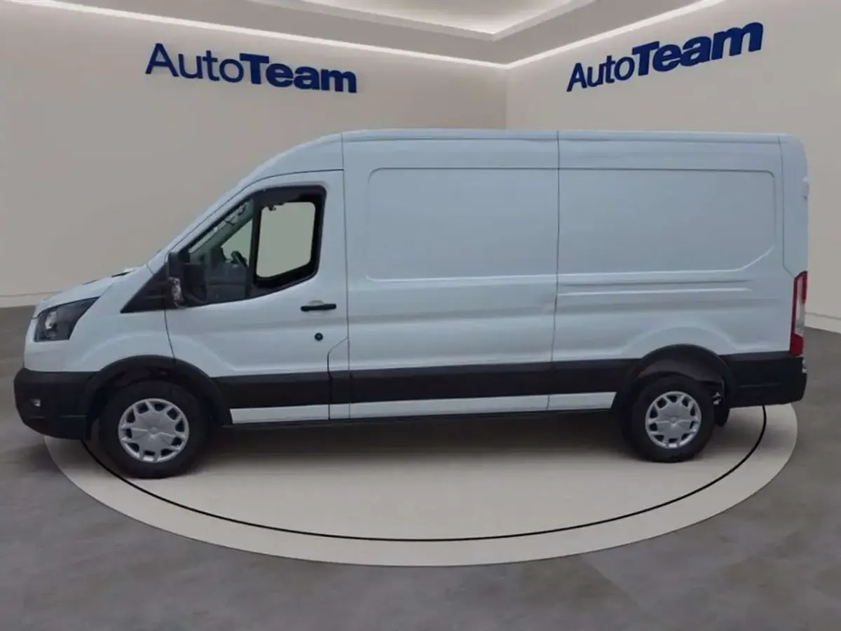 Usata Ford Transit Trend 131 CV (96 kW) 2022 Frozen white Furgone