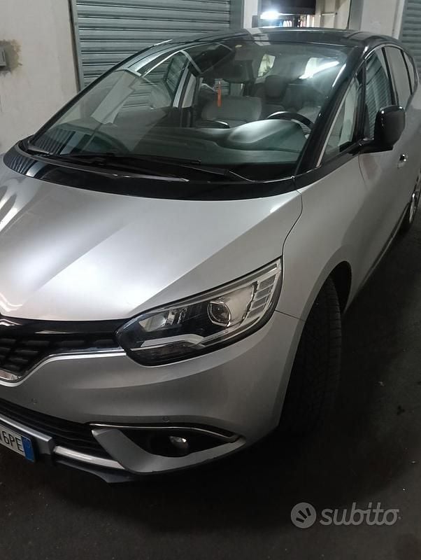 Usata Renault Grand Scénic IV 120 CV (88 kW) 2019 Grigio Monovolume