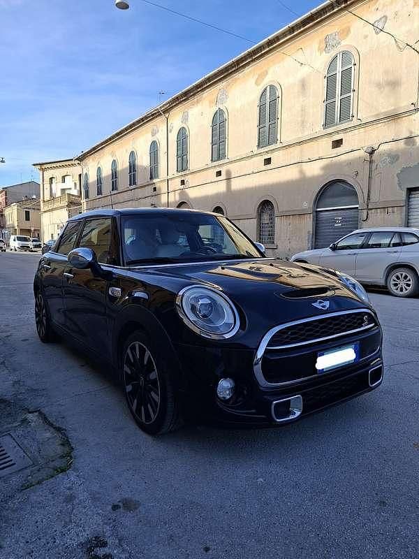 Begagnad Mini Cooper SD Business 170 HK (125 kW) 2015 Halvkombi