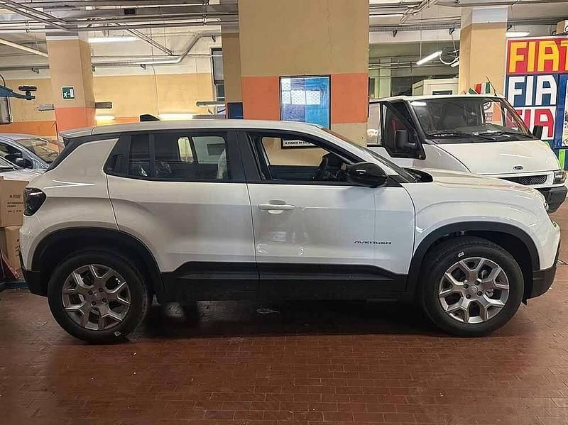 Usata Jeep Avenger Altitude 101 CV (74 kW) 2024 Bianco SUV
