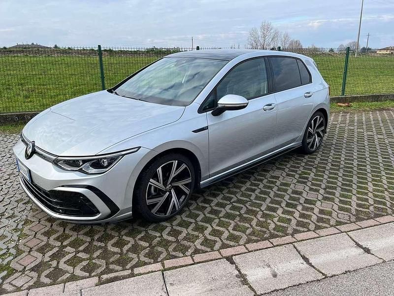 Usata VW Golf VIII R-line 150 CV (110 kW) 2023 Berlina
